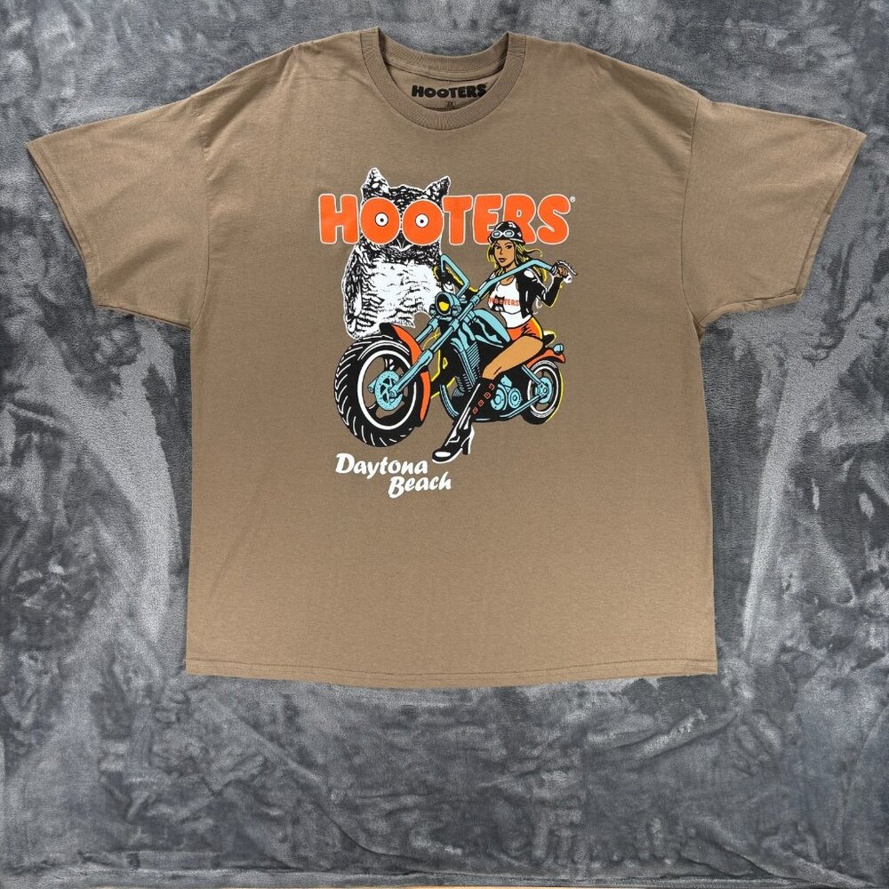 Hooters Daytona Beach T Shirt Men 2XL Tan Biker Graphic Owl Motorcycle USA NWOT - Picture 1 of 6